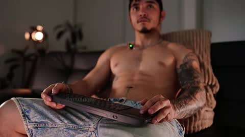 insta damn8   --------  online show from February 8, 2026, 1:58 pm