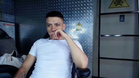 Damian Phill online show from January 3, 2025, 7:18 pm