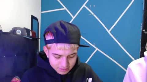 damiansexyboy69 online show from December 19, 2025, 5:47 am