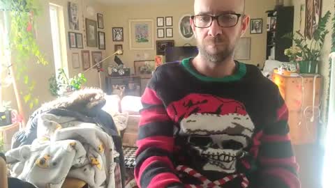 Snapshot of damien_mace chatting on December 25, 2024, 2:34 pm damien_mace online show from December 25, 2024, 2:34 pm