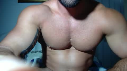 Snapshot of damnimhandsome25 chatting on June 5, 2026, 5:29 pm Clyde online show from June 5, 2026, 5:29 pm