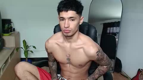 Snapshot of damon_333 chatting on November 24, 2025, 7:13 pm Damon online show from November 24, 2025, 7:13 pm