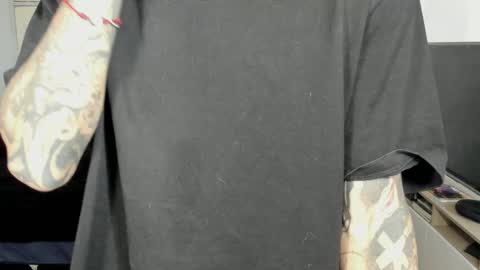 Snapshot of damon_333 chatting on February 3, 2026, 5:29 pm Damon online show from February 3, 2026, 5:29 pm