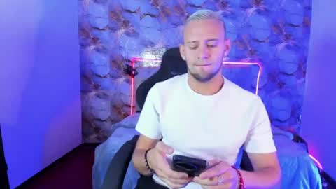 Snapshot of damon_baker0 chatting on June 19, 2026, 1:59 pm Damon bakert online show from June 19, 2026, 1:59 pm