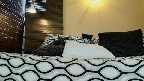 Damon  Salvatore online show from April 10, 2026, 9:30 pm