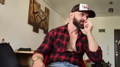 damonsalvatore222 online show from June 5, 2026, 6:52 am