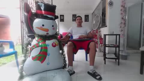 Snapshot of damyan_2003 chatting on January 5, 2025, 3:13 pm damyan_2003 online show from January 5, 2025, 3:13 pm