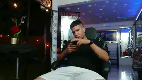 Snapshot of damyan_2003 chatting on September 24, 2025, 2:26 am damyan_2003 online show from September 24, 2025, 2:26 am