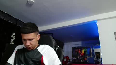 Snapshot of damyan_2003 chatting on November 14, 2025, 3:16 am damyan_2003 online show from November 14, 2025, 3:16 am