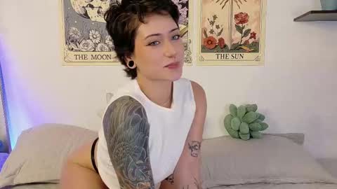 Bluemoon online show from September 10, 2025, 9:26 pm