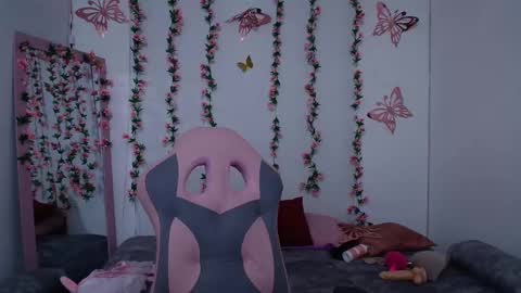 dana online show from October 27, 2025, 11:31 pm