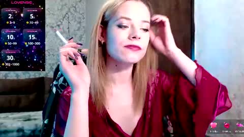 Snapshot of dana_smilex chatting on July 5, 2026, 7:54 pm Dana SmileX online show from July 5, 2026, 7:54 pm