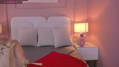 Snapshot of danee_19 chatting on January 9, 2026, 11:35 am Daniela online show from January 9, 2026, 11:35 am