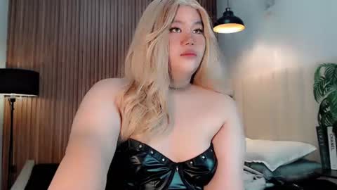 Snapshot of dangerous_womanxx chatting on September 14, 2025, 2:22 am Ms. K online show from September 14, 2025, 2:22 am