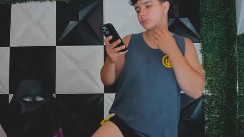 dani_cumboy online show from October 4, 2025, 2:37 pm