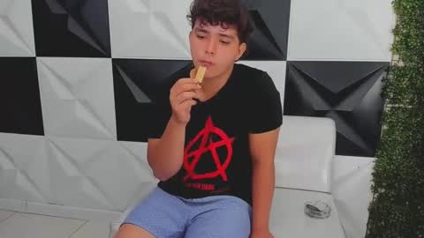 dani_cumboy online show from October 9, 2025, 3:32 pm