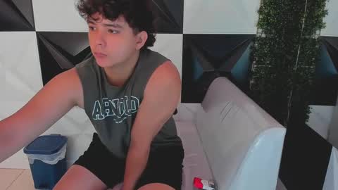 dani_cumboy online show from October 12, 2025, 1:54 pm