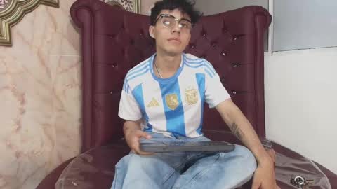 Snapshot of dani_rivass chatting on September 18, 2025, 11:12 am Daniel online show from September 18, 2025, 11:12 am