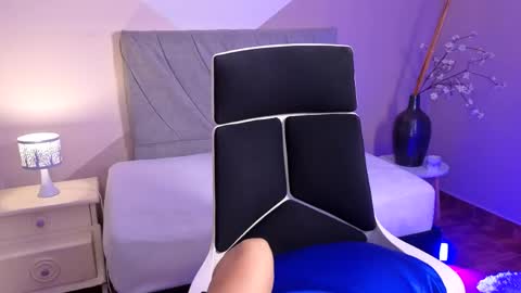 dania22_ online show from April 23, 2026, 2:41 pm