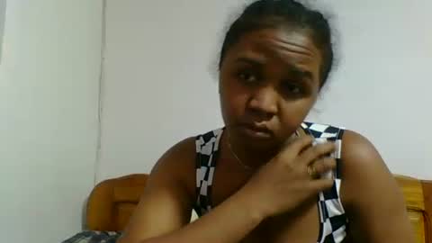 danie80704 online show from November 16, 2025, 3:34 am