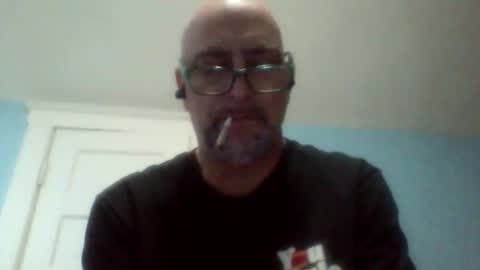 Snapshot of daniel_lbc chatting on October 17, 2025, 2:19 pm Daniel online show from October 17, 2025, 2:19 pm