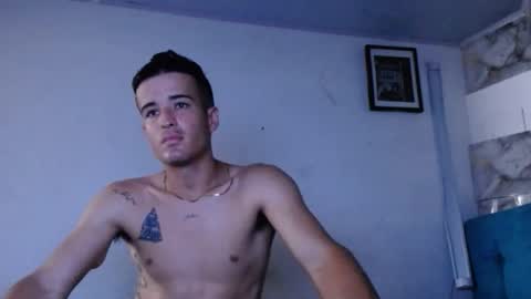 daniel_velez26 online show from November 26, 2025, 6:42 pm