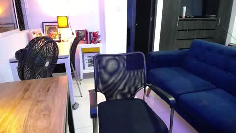 daniel_velez26 online show from March 21, 2026, 3:22 am