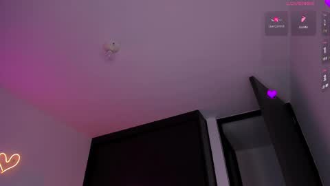 dani h0rx online show from February 25, 2025, 6:36 am