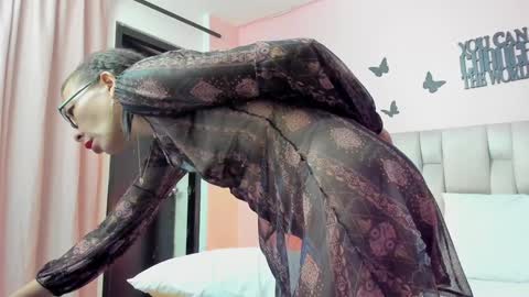 lorena online show from February 1, 2025, 11:48 pm