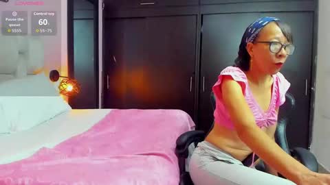 lorena online show from September 17, 2025, 9:38 pm