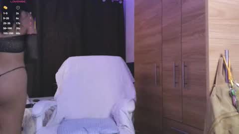 daniela_zs online show from November 5, 2025, 3:17 am