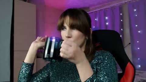 Daniela Cooper online show from October 12, 2025, 5:12 pm