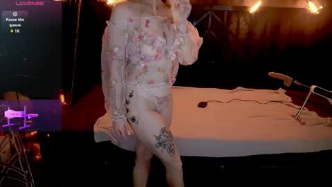 danielareign online show from March 13, 2026, 2:45 pm