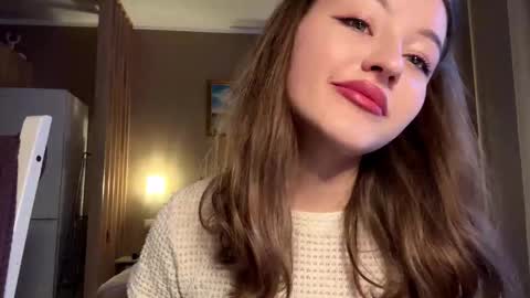 Snapshot of danielechiarini chatting on December 4, 2025, 12:36 pm Alina online show from December 4, 2025, 12:36 pm