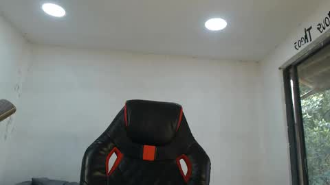 danielitopapii online show from October 24, 2025, 1:18 pm