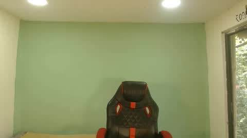 danielitopapii online show from December 18, 2025, 4:46 pm