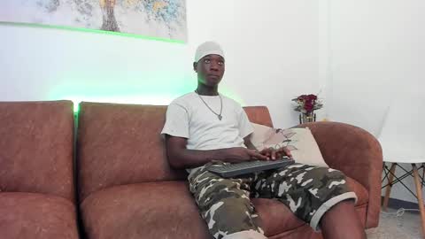 daniell_ferrari online show from January 25, 2025, 7:39 pm