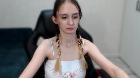 Daniella Martin online show from December 27, 2024, 2:22 pm