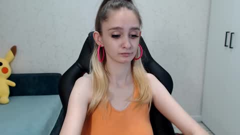 Daniella Martin online show from February 16, 2025, 4:09 am