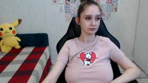 Snapshot of daniella_martin chatting on April 5, 2026, 12:35 pm Daniella Martin online show from April 5, 2026, 12:35 pm