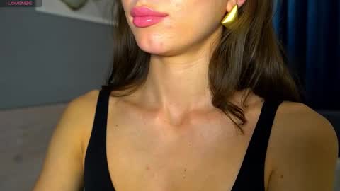 Danielle online show from December 3, 2025, 8:51 pm