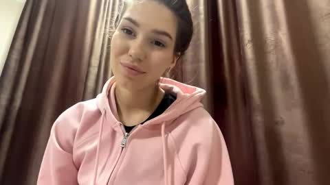 Snapshot of daniellmancher chatting on February 22, 2026, 12:15 pm Julia online show from February 22, 2026, 12:15 pm