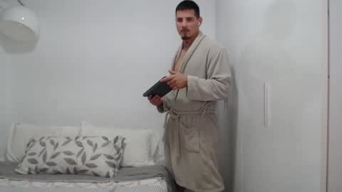 Snapshot of danielmilan chatting on February 13, 2025, 9:51 am THE BIG BOSS online show from February 13, 2025, 9:51 am