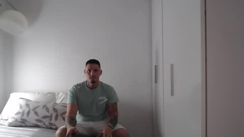 Snapshot of danielmilan chatting on February 17, 2025, 1:10 pm THE BIG BOSS online show from February 17, 2025, 1:10 pm