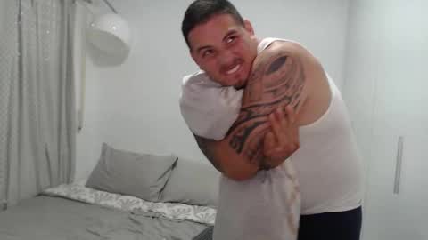Snapshot of danielmilan chatting on February 24, 2025, 12:16 pm THE BIG BOSS online show from February 24, 2025, 12:16 pm