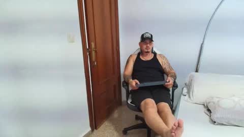 Snapshot of danielmilan chatting on September 12, 2025, 10:37 am THE BIG BOSS online show from September 12, 2025, 10:37 am