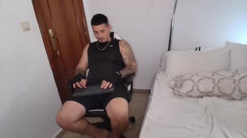 Snapshot of danielmilan chatting on September 16, 2025, 9:43 am THE BIG BOSS online show from September 16, 2025, 9:43 am