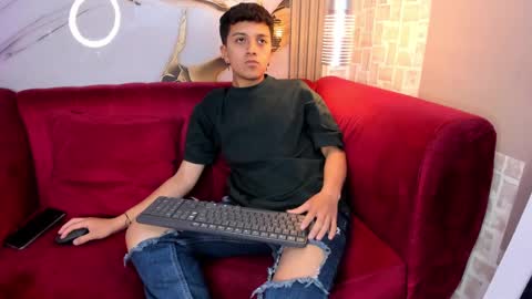 Daniel online show from November 5, 2025, 12:38 pm