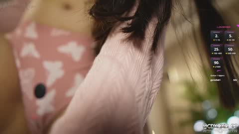 Snapshot of danii_xoxo chatting on February 5, 2025, 12:20 am online show from February 5, 2025, 12:20 am