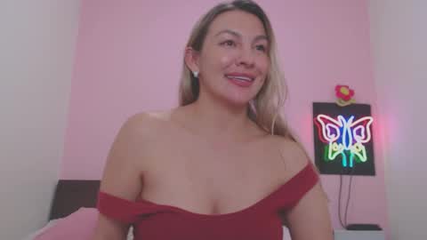 Snapshot of danika_bellaa chatting on December 13, 2024, 2:21 am K A R O L online show from December 13, 2024, 2:21 am